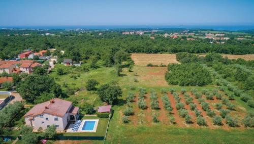 Holiday House Verica with pool - Foto 2, Garden