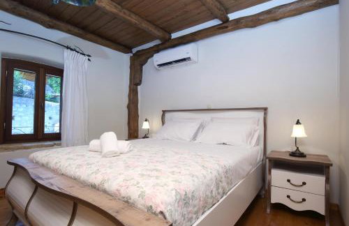 Matzanas House - Photo 13