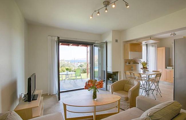 Haraki Villas - Photo 20