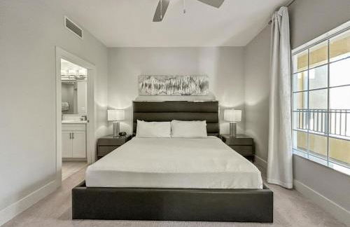 Family-Friendly 3-Bedroom Condo for 6 and 5 min to Disney - Photo 6