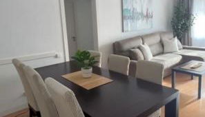 Family-Friendly Home in Central Barcelona 4BDR - Photo 3