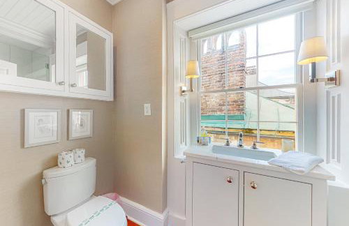 Rainbow Row Pied-À-Terre - 30 Day Rental - Photo 18