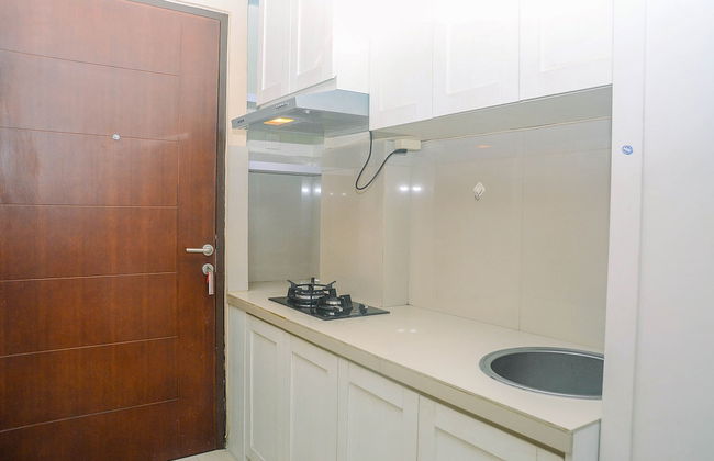 Minimalist And Comfy Studio At Grand Dhika City Apartment - Foto 9