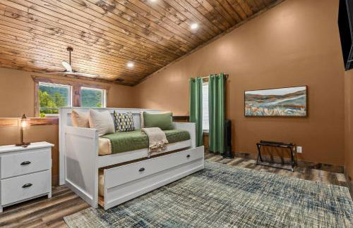 New/12 Guest /2 Hot Tubs/ 2 Kitchens/ 2 Firepits - Foto 76