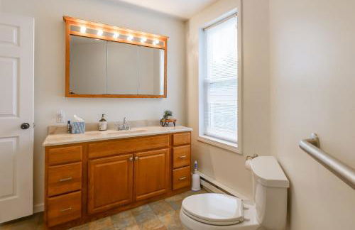 4 Mi to Beach and Lake Spacious Home in Chestertown - Foto 14