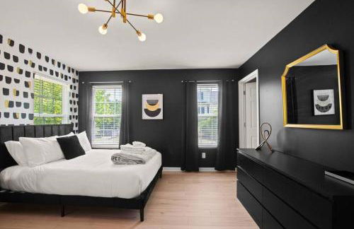 Delight: Bold & Bougie! Sleeps 12! Downtown Boyne - Foto 51