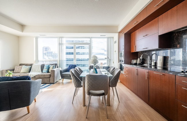 Modern Apartments in North York - Photo 80