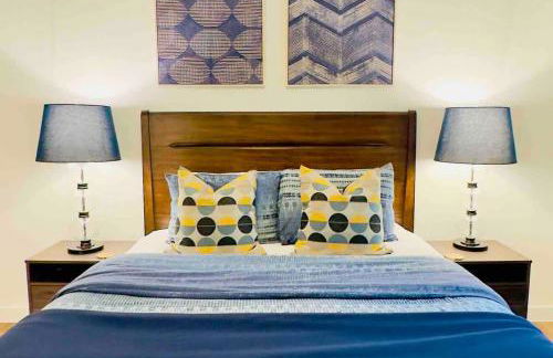 Art Deco Gem-King Suite-Hot Tub-Outdoor Fire Place - Foto 23