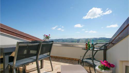 Amazing Home In Belvedere Fogliense - Foto 5