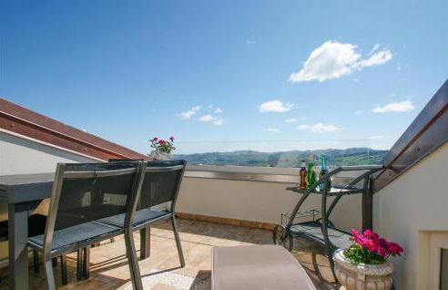 Amazing Home In Belvedere Fogliense - Foto 5