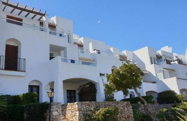 APARTMENT MARINA CALADOR HARBOURVIEW AIR CONDITION POOL GARDEN TERRASSE PORTO CARI spectacular location - Foto 7