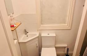 Welcome to This Newly renovated 4 bedroom cozy & charming home in Dagenham, East London - Foto 24