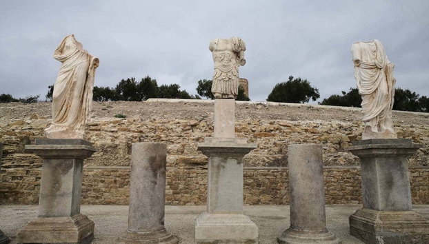 Visita guiada por el yacimiento de Torreparedones - Foto 2, Disfrutando de la visita guiada