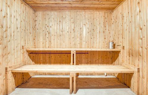 2 Ponds and Trail Access Peaceful Cabin in Calumet! - Foto 20