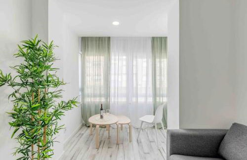 Lovely 3-bedroom condo w/ free parking on premises - Foto 3