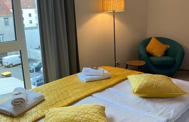 Modernes Apartment mit Balkon und Parkplatz Zentrum - Foto 3