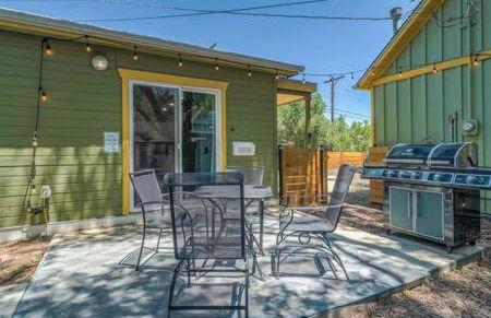 Vibrant Watermelon - Hot Tub, BBQ-Grill, King-Bed, Backyard, Parking - Foto 43