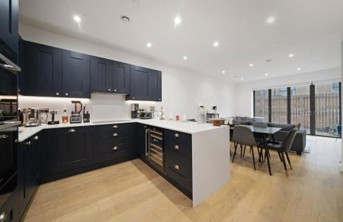 Spacious 4-bed townhouse with parking - Foto 2