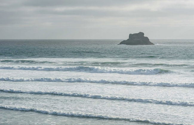 Arch Cape Escape by Avantstay Sensational Clift Top Home w/ Pacific Ocean Views - Photo 32