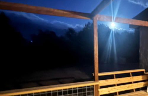 Cozy Creekside Cottage with Deck and Fire Pit in Camp Verde, Arizona - Foto 2