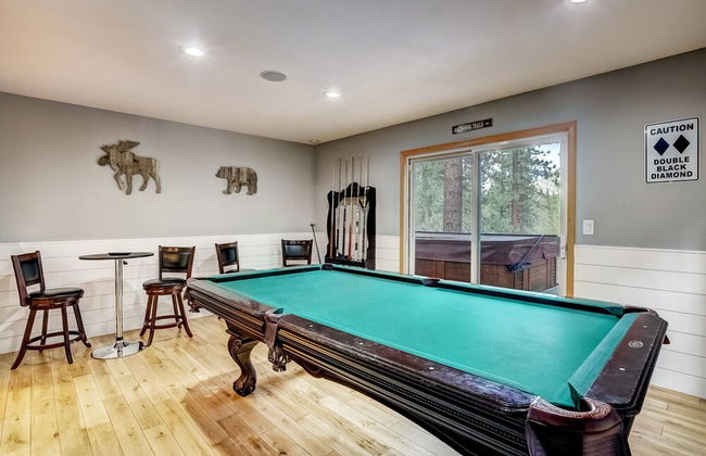 Nestled Pines Retreat Hot Tub, Pool Tahoe, Foosball, +more! - Foto 28