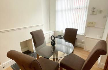 Cute two bedroom house with free street parking - Foto 7