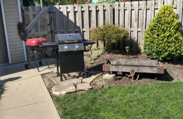 Family Friendly JUST LIKE HOME - Photo 24