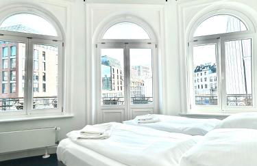 Central Apartment for up to 10 Guests - Photo 7