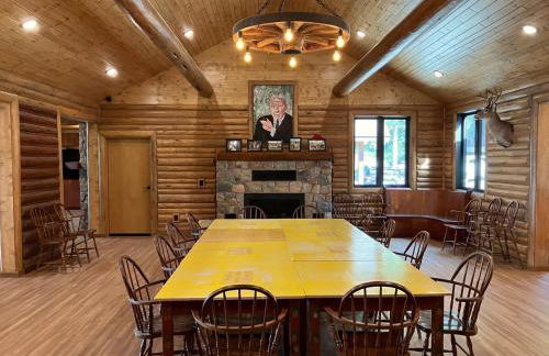 The Lodge at Pine Cone Lodge for Large gatherings! - Foto 4