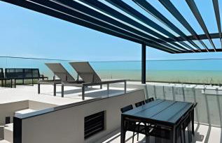 Loft luxo p/ 4 pessoas, a 50m do mar - Foto 17