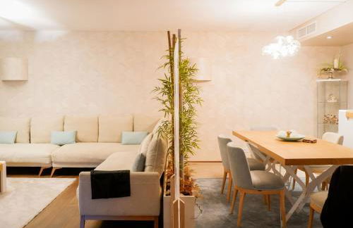 Luxury 2BR Spacious & Stylish with Patio near Metro - Foto 5