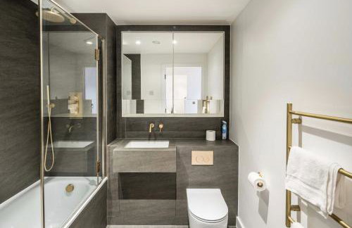 Modern 3-Bedroom Apartment near Kings Cross & Coal Drops - Photo 74