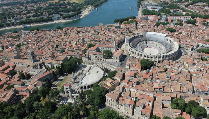 Arles - St Remy - Les Baux de Provence - 7 hours - Photo 1, Arles