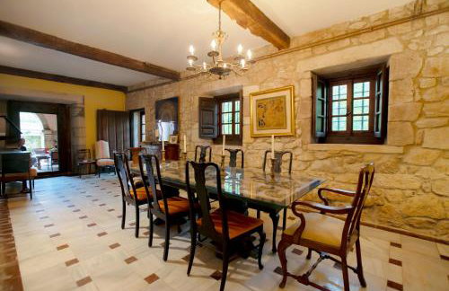 Palacio de Hualle - Photo 17