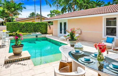 Walk to Beach Heated Pool Serenity at its Finest Orchid Key Residences - Foto 27
