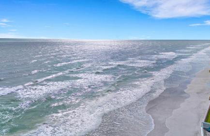 Sunset Corner - Beach View & Heated Pool! - Foto 26