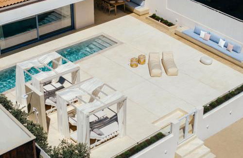 Salty Angel Sea Front Villa - Photo 50