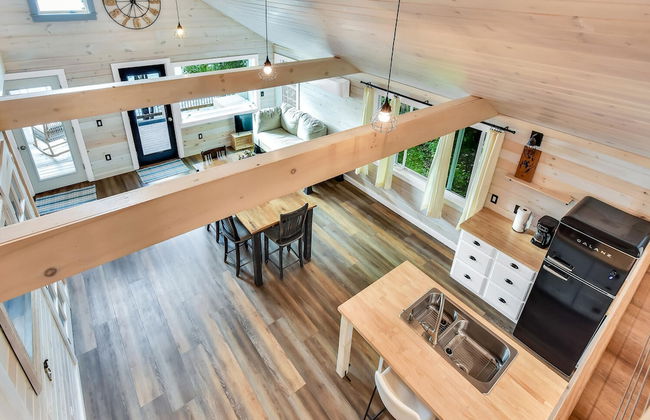 Gables End Cottage in Belgrade - Photo 9