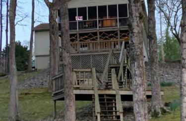 Beautiful Waterfront with Dock Firepit Hot tub - Foto 6