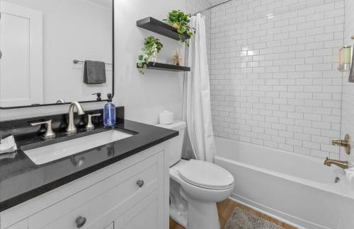 Farm House DT Indy with Pool Table - Photo 44