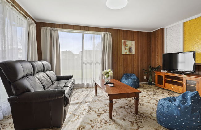 Family 3BR Home with Netflix&Fenced Yard - Foto 1