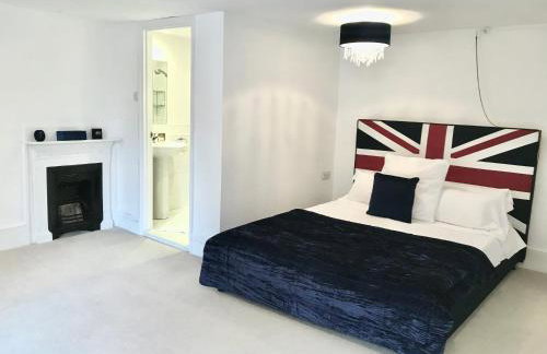 Farmhouse Retreat with Hot Tub, Pool, Horses, Games Room, Free Car Park, Only 45 min from Oxford Circus - Foto 61