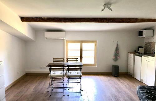 Logement neuf et climatisé, au coeur du village - Foto 9