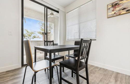 CozySuites Glendale by the stadium with pool 28 - Foto 14