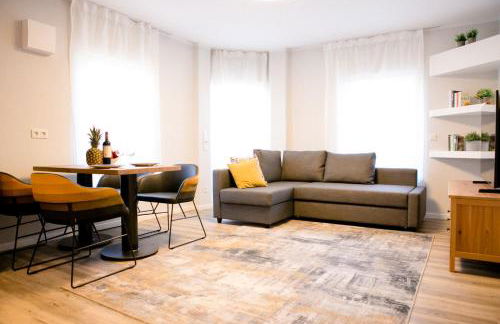 bonquartier - LUX APT #2 Moderne, stilvolle Wohnung mit voll ausgestatteter Küche, Klimaanlage und Parkplatz - Foto 7