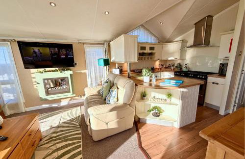 Hot Tub Lodge, Panoramic Views & Free Golf, Dog Friendly - Foto 26