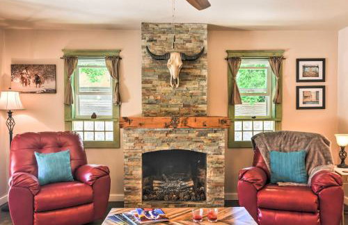 Cozy Home w/ Media Room: Short Walk to Taos Plaza! - Foto 6