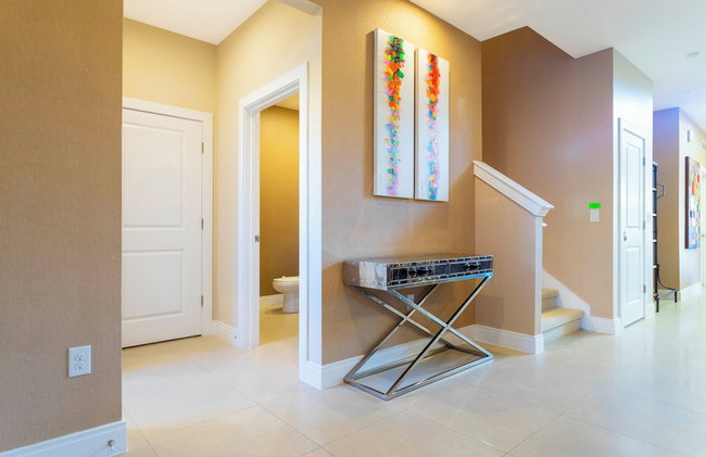 Stunning 4Bd Close to Disney @ Magic Village 7614 - Foto 1