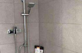 Helle 1-Zimmer Souterrainwohnung in ruhiger Lage! - Foto 9