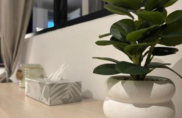 Cosy T2 climatisé sur le port à 5min de la mer parking privé linge de bain et de lit fournis - Foto 12